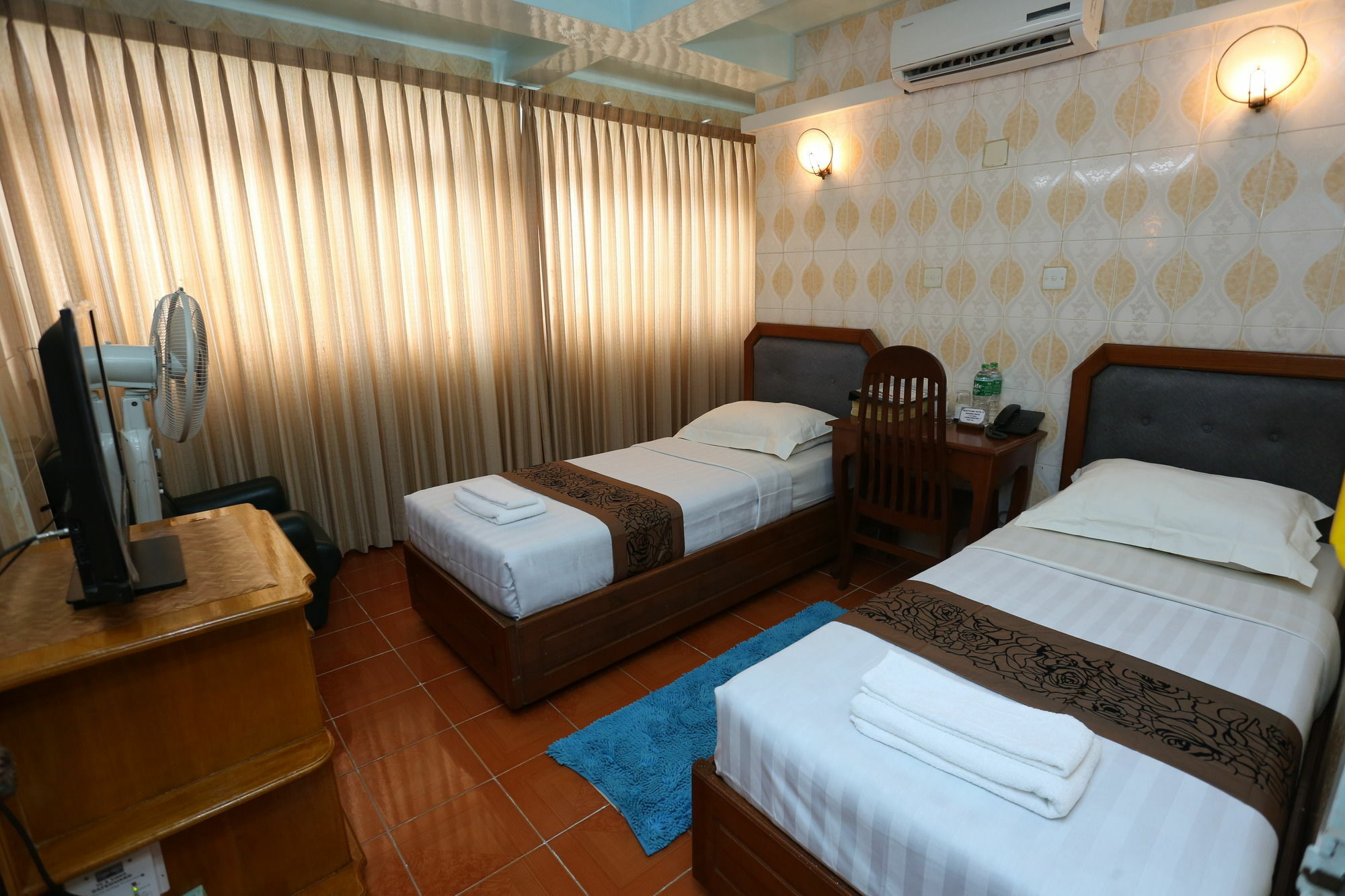 Beautyland Hotel II Янгон Экстерьер фото
